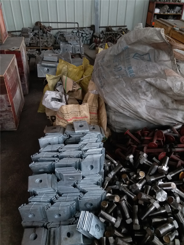 預埋件(金屬配件)