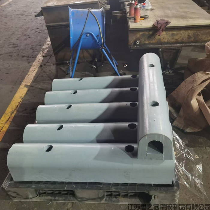 艦灰色橡膠護舷