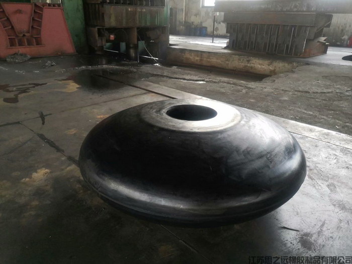 轉(zhuǎn)動(dòng)型橡膠護(hù)舷