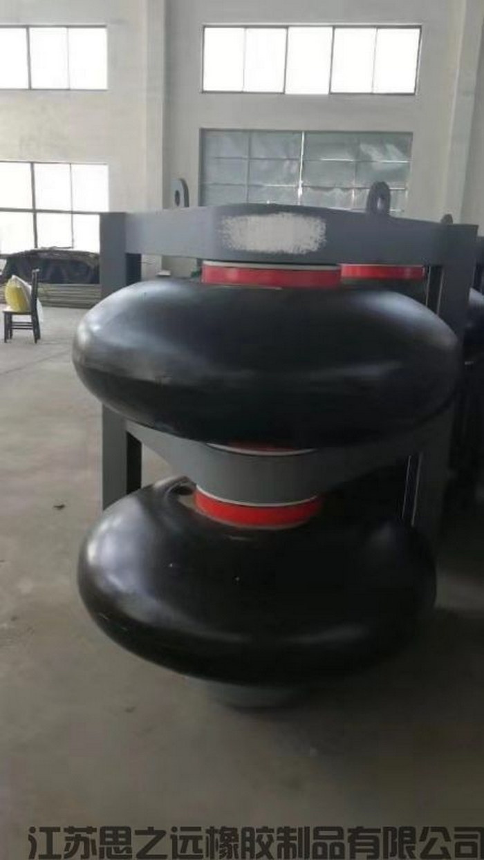 轉(zhuǎn)動(dòng)型橡膠護(hù)舷