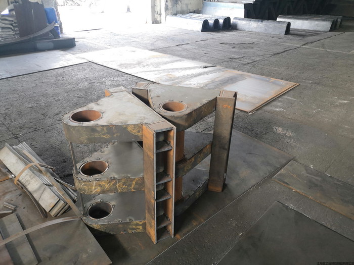 轉(zhuǎn)動(dòng)型橡膠護(hù)舷